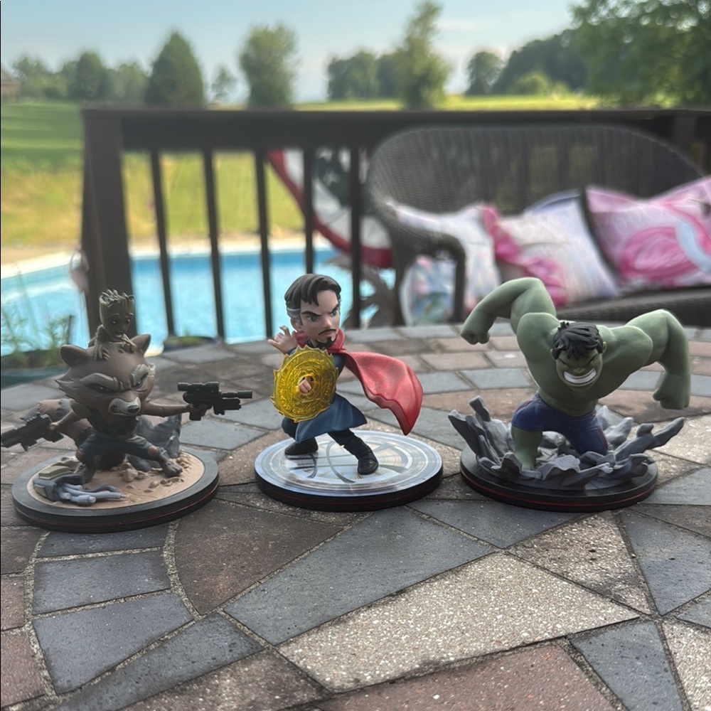 Marvel Superhero Figurine Set